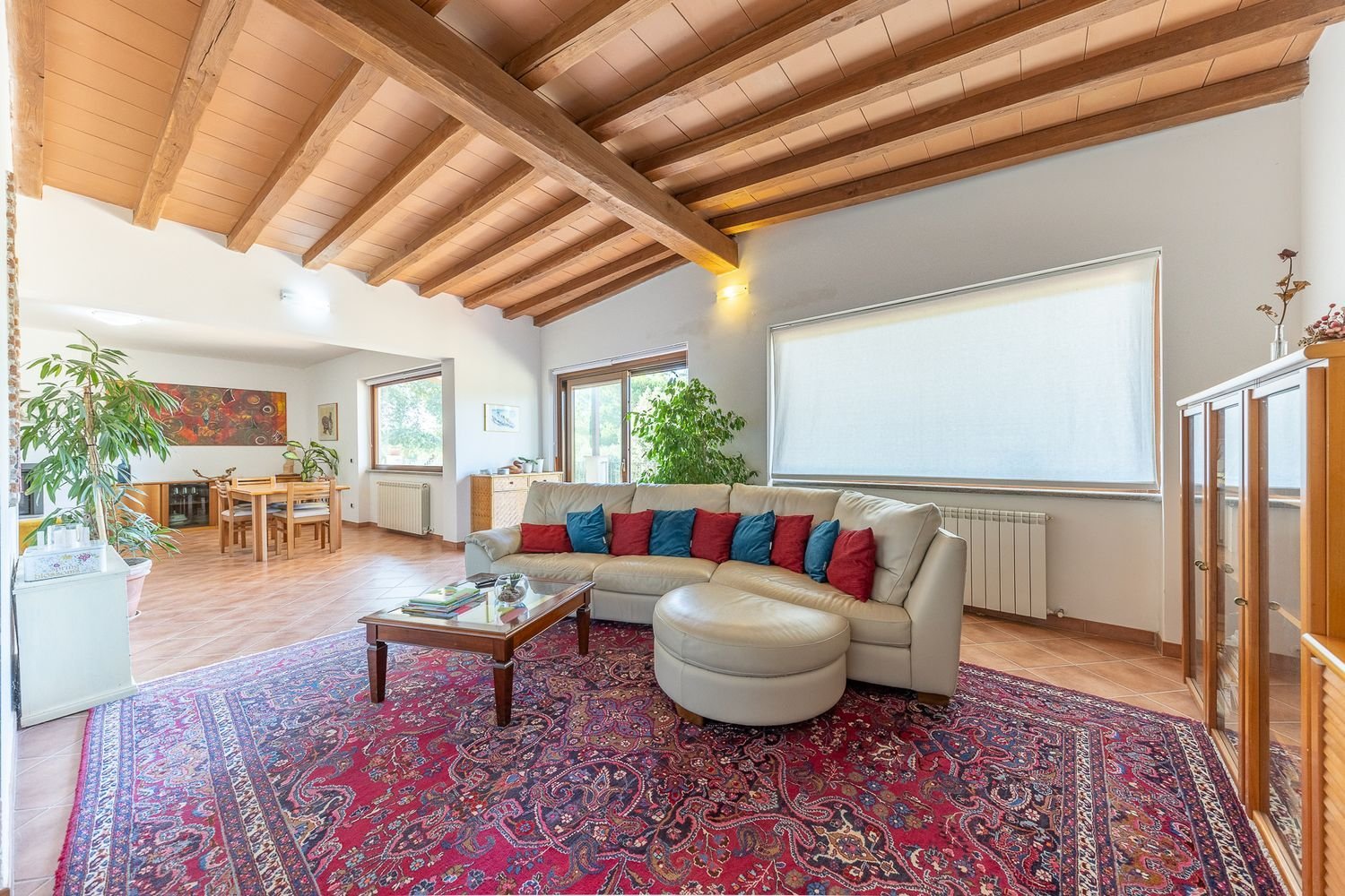 Дом с 4 комнатами в Монтальто ди Кастро, Италия № 297087