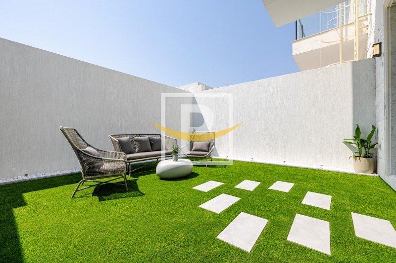 Villa de 3 dormitorios en Al Furjan, UAE No. 8902