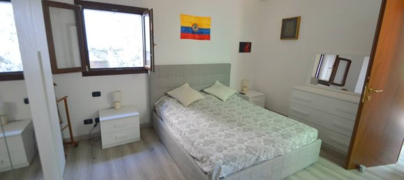 Apartamento de 3 dormitorios en Pavia, Italy No. 364822 2