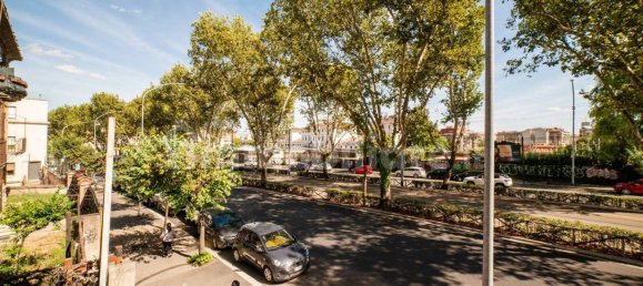 3 bedrooms Apartment in Rome, Italy No. 377302 24