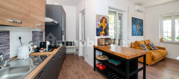 3 bedrooms Apartment in Rome, Italy No. 377302 4