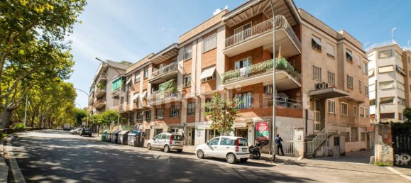 3 bedrooms Apartment in Rome, Italy No. 377302 25