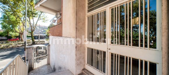 3 bedrooms Apartment in Rome, Italy No. 377302 21