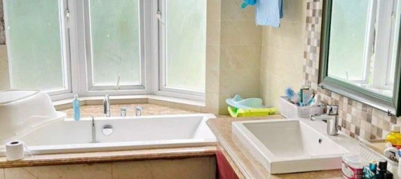 126m² Townhouse in District 7, Vietnam No. 13967 4