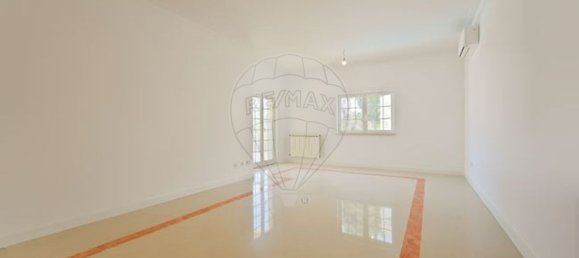 5 bedrooms House in Corroios, Portugal No. 23180 19