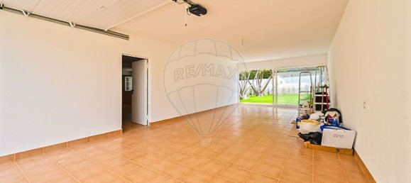 5 bedrooms House in Corroios, Portugal No. 23180 26