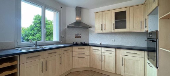 Casa de 5 dormitorios en Ploneis, France No. 308667 5