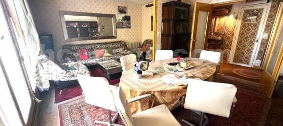 3 bedrooms Apartment in Courbevoie, France No. 175290 4