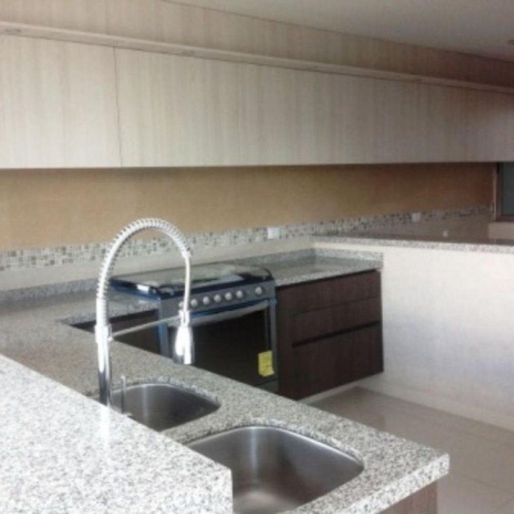 4 chambres house à vendre à Naucalpan de Juarez, Naucalpan, Mexico № 221143