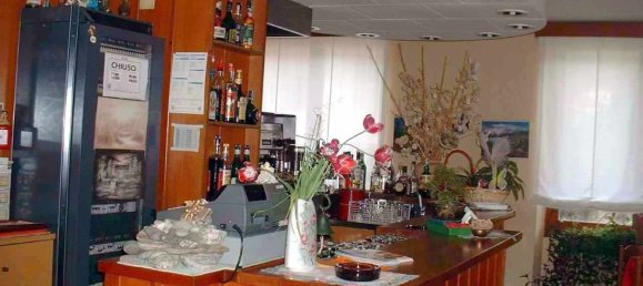 10 rooms Commercial property in Ardenno, Italy No. 81650 2