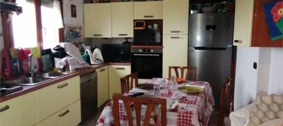 2 rooms Apartment in Parma, Italy No. 261820 4