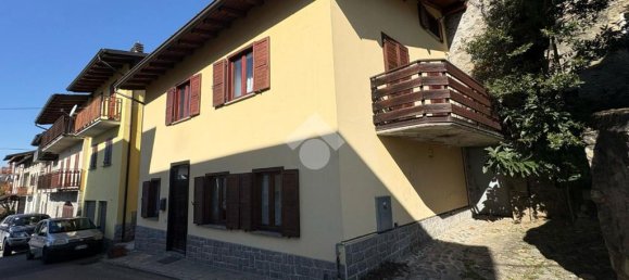 3 bedrooms House in Tresivio, Italy No. 108864 2