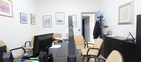 3-Zimmer Wohnung in Caserta, Italy, Nr. 146947 2