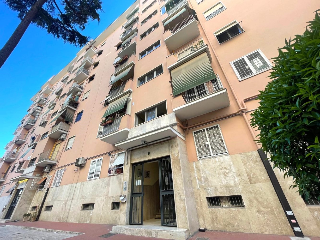 3-Zimmer Wohnung in Rome, Italy, Nr. 360141