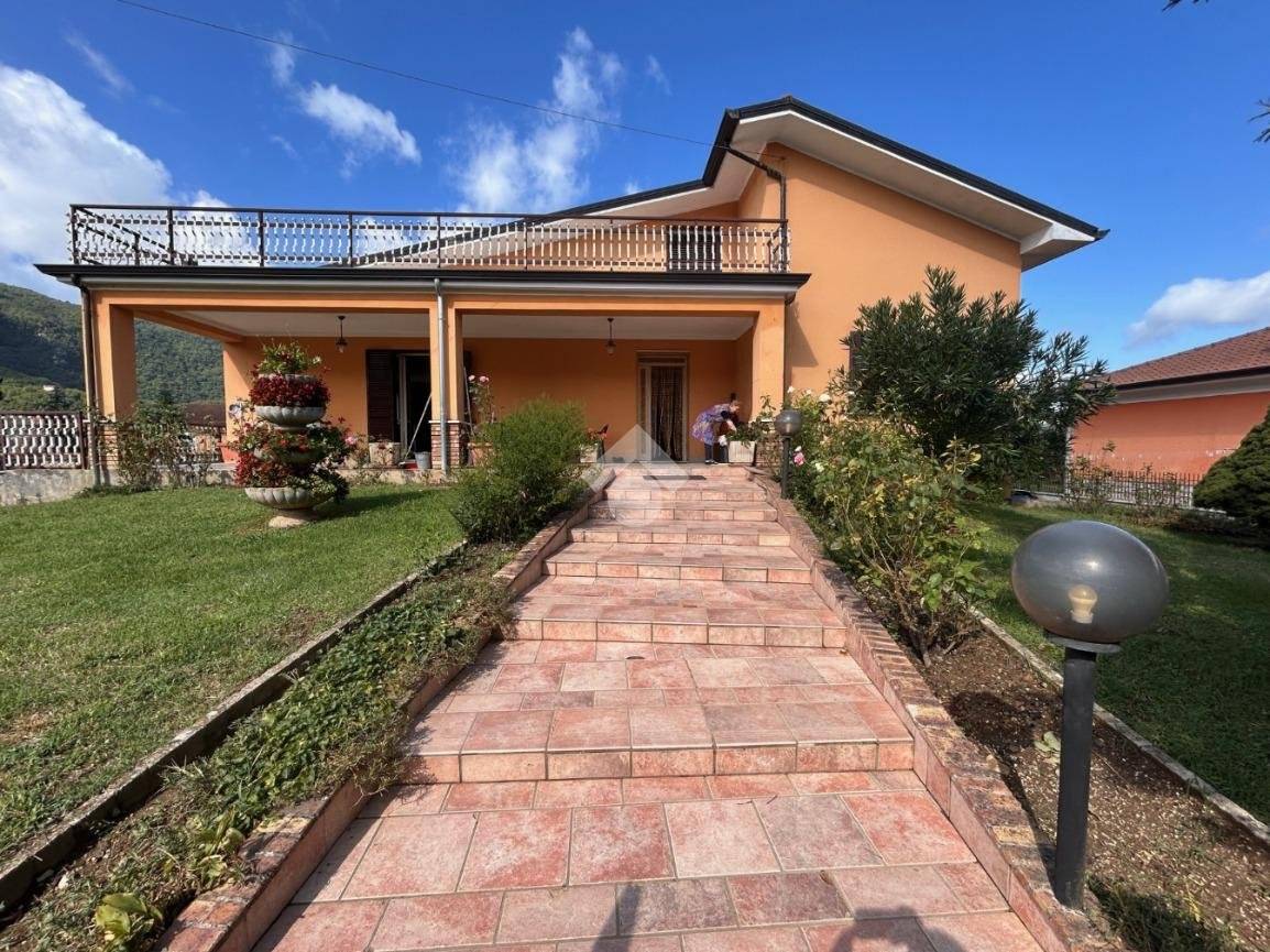 Вилла с 5 спальнями в Вилла Латина, Италия № 320148