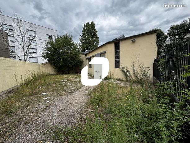 Büro in Evry, France 140m², Nr. 315884