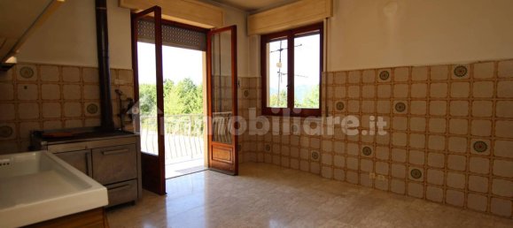 3 bedrooms Apartment in Neirone, Italy No. 275239 3