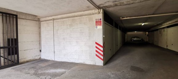 17m² Garage in San Nicola la Strada, Italy No. 358064 3