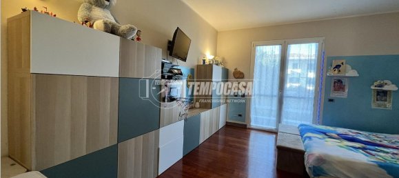 8 rooms Villa in Capriolo, Italy No. 134609 4