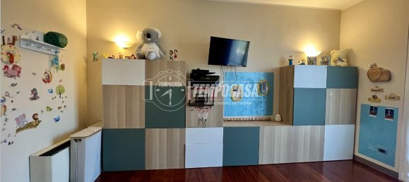 8 rooms Villa in Capriolo, Italy No. 134609 3