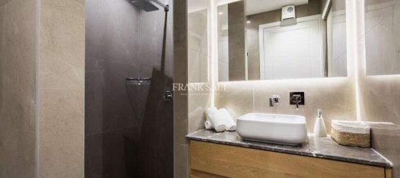 Villa T3 em Swieqi, Malta N.º 9232 21