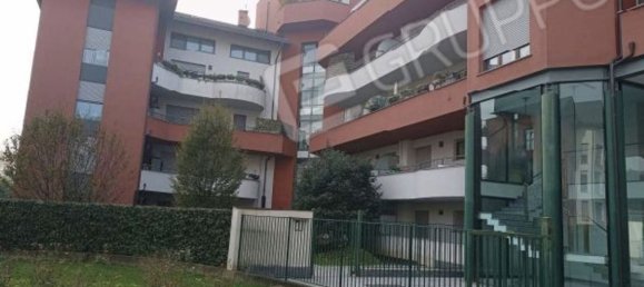 3 rooms Apartment in Legnano, Italy No. 295448 10