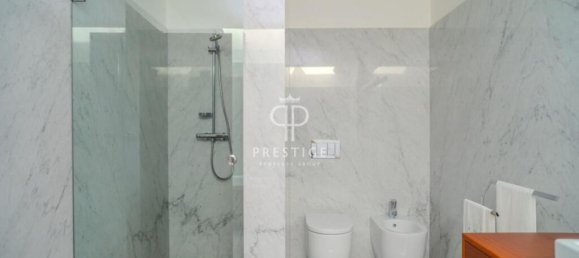 4 bedrooms Villa in Porto, Portugal No. 241837 18