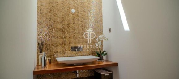 4 bedrooms Villa in Porto, Portugal No. 241837 31