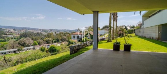 4 bedrooms Villa in Porto, Portugal No. 241837 32