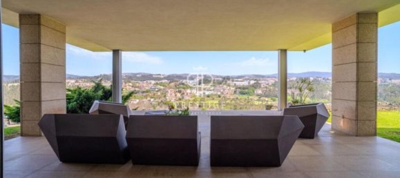 4 bedrooms Villa in Porto, Portugal No. 241837 23