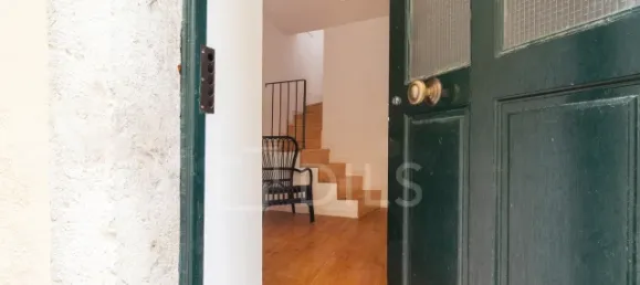 200m² Building in Lisbon, Portugal No. 117050 36