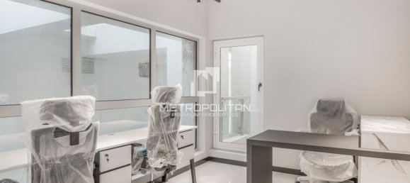 188m² Office in Business Bay, UAE No. 42724 7