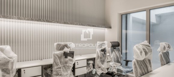 188m² Office in Business Bay, UAE No. 42724 5