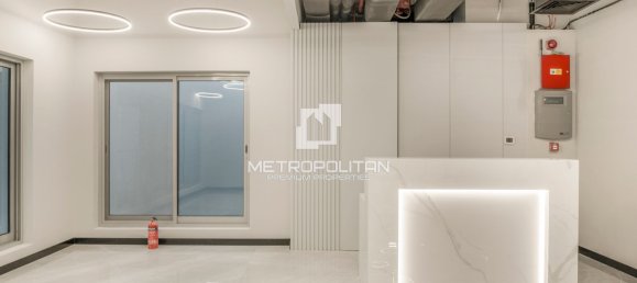 188m² Office in Business Bay, UAE No. 42724 15