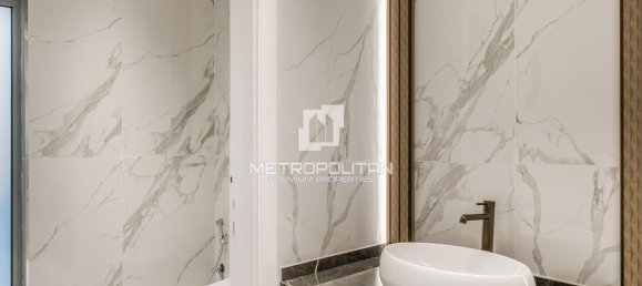 188m² Office in Business Bay, UAE No. 42724 14