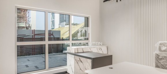 188m² Office in Business Bay, UAE No. 42724 3