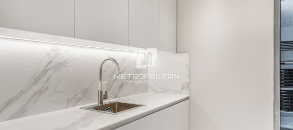 188m² Office in Business Bay, UAE No. 42724 12