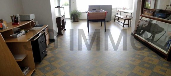 Casa de 6 dormitorios en Gourin, France No. 200353 12