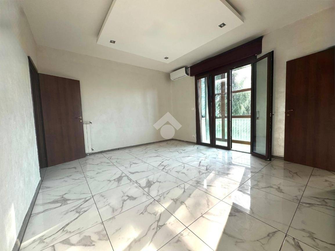 4 bedrooms Apartment in Pontevico, Italy No. 330995