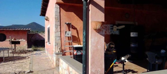 4 rooms House in Cerveteri, Italy No. 186065 16