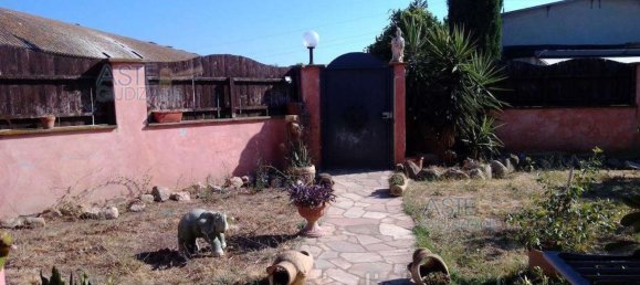 4 rooms House in Cerveteri, Italy No. 186065 17