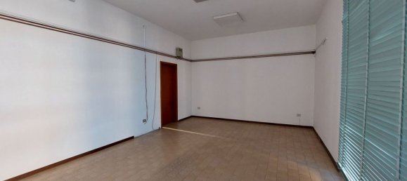 6 rooms House in Piacenza d'Adige, Italy No. 175879 3