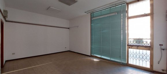 6 rooms House in Piacenza d'Adige, Italy No. 175879 4