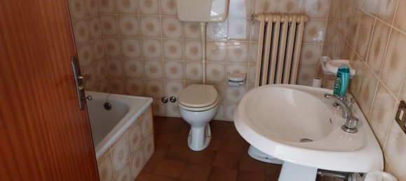6 rooms House in Piacenza d'Adige, Italy No. 175879 12
