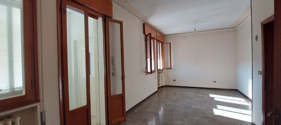 6 rooms House in Piacenza d'Adige, Italy No. 175879 16
