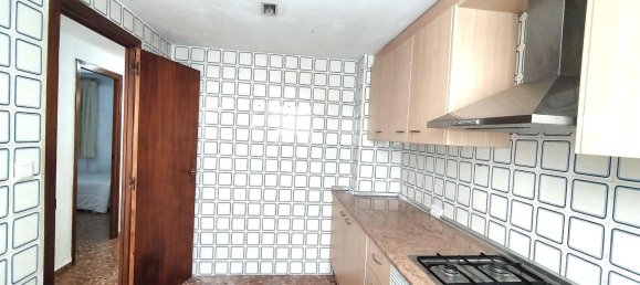 4 bedrooms Apartment in Valencia, Spain No. 185989 8