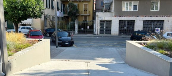  Garage in Chiavari, Italy No. 269319 3