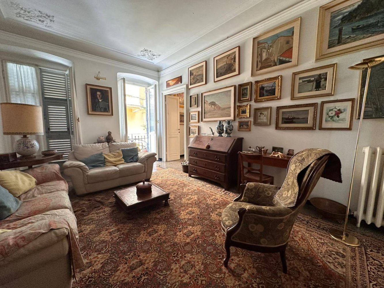 10 غرف نوم شقة في Genoa, Italy رقم 327470