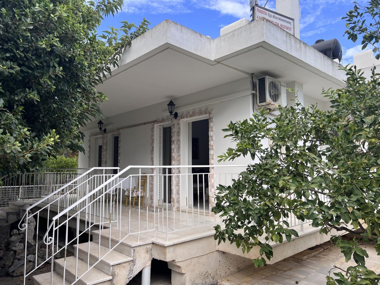 4 bedrooms Commercial property in Chania, Greece No. 8400