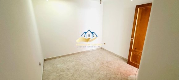 5 bedrooms Apartment in Casteldaccia, Italy No. 344419 9